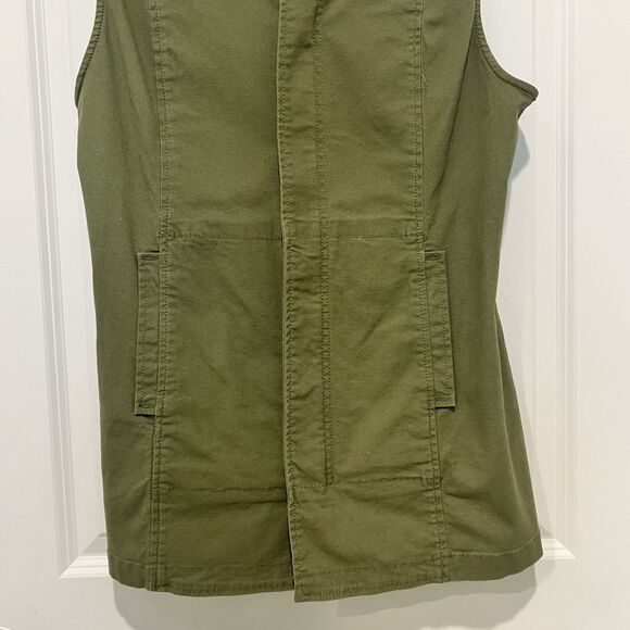 Cabi Explorer Utility Vest in Olive Green Style# 5101 Size Medium Full Zip - Picture 5 of 15